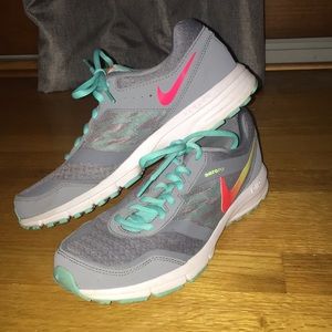 NIKE Air Relentless 4 Women’s Running Shoes
